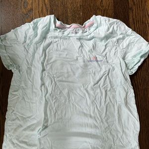 Vineyard vines t-shirt